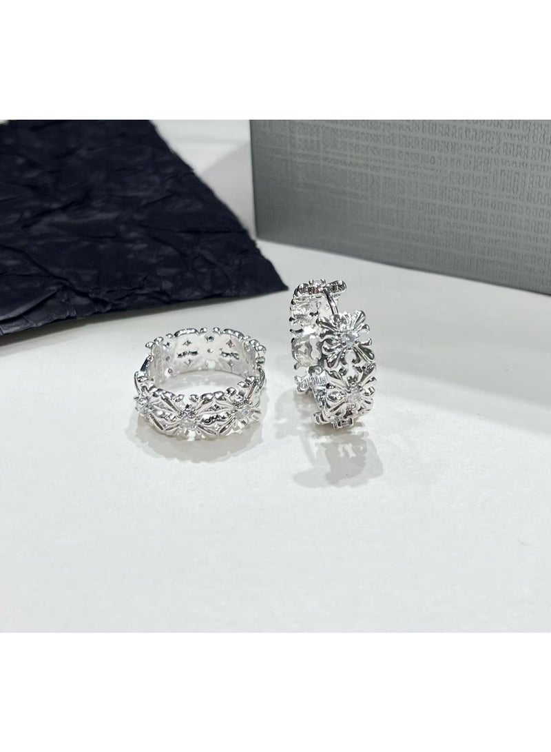 The earrings are all silver plated copper, stylish and elegant, beautiful and charming