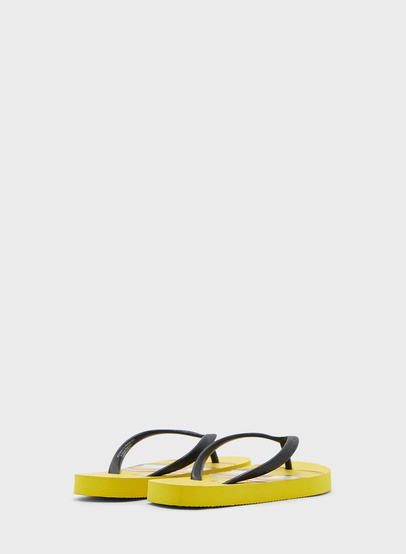 UNIVERSAL Kids Minions Flip Flops