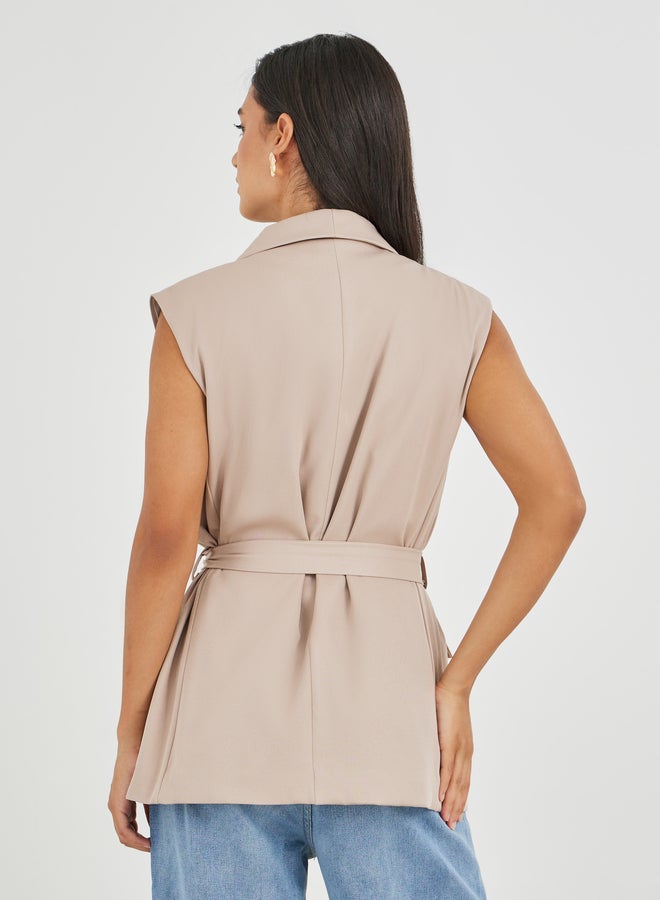 Styli Styli Solid Regular Length Regular Fit Sleeveless Belted Blazer  - Image 4