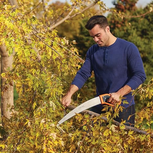 Fiskars 15” PowerTooth D-Handle Saw with Razor-Sharp Stainless Steel blade, Ergonomic SoftGrip Handle for Comfort and Control, Heavy-Duty Hand Saw - Image 2