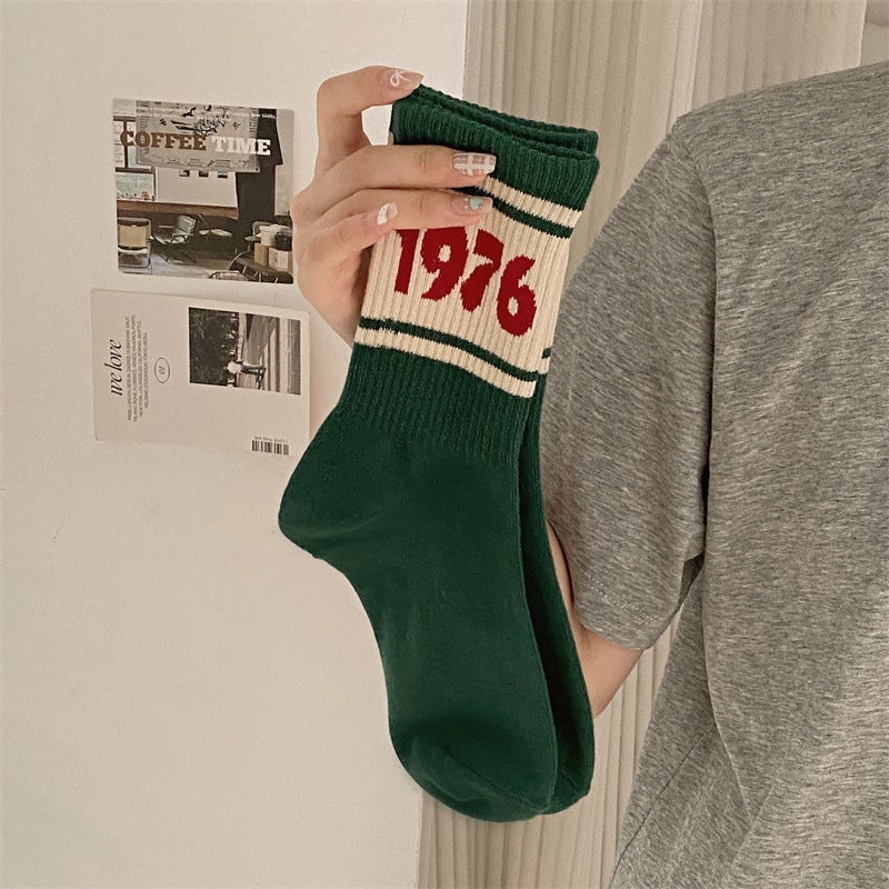 Trendy Brand 1976 Personality Striped Green Letter Pure Cotton Socks Men'S And Women'S Casual Trendy Sports Socks - Image 2