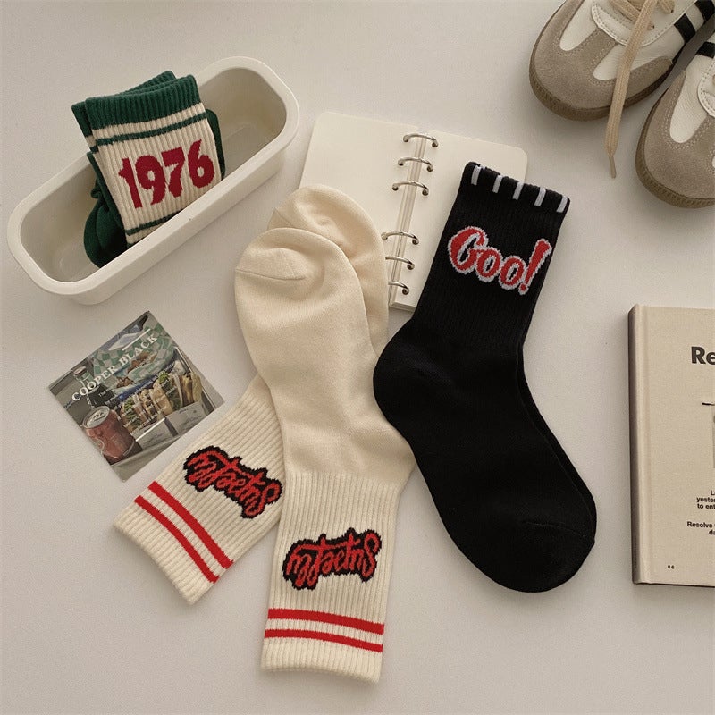 Trendy Brand 1976 Personality Striped Green Letter Pure Cotton Socks Men'S And Women'S Casual Trendy Sports Socks - Image 3