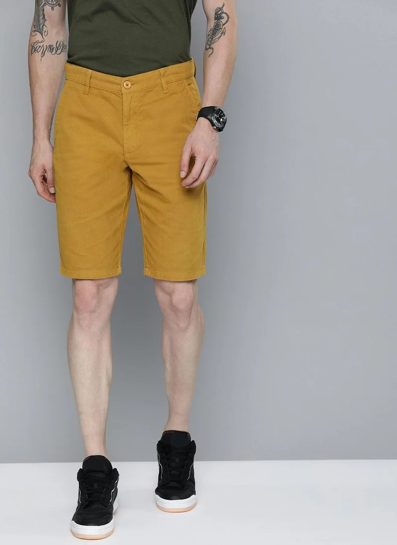 Men Slim Fit Solid Mid-Rise Chino Shorts