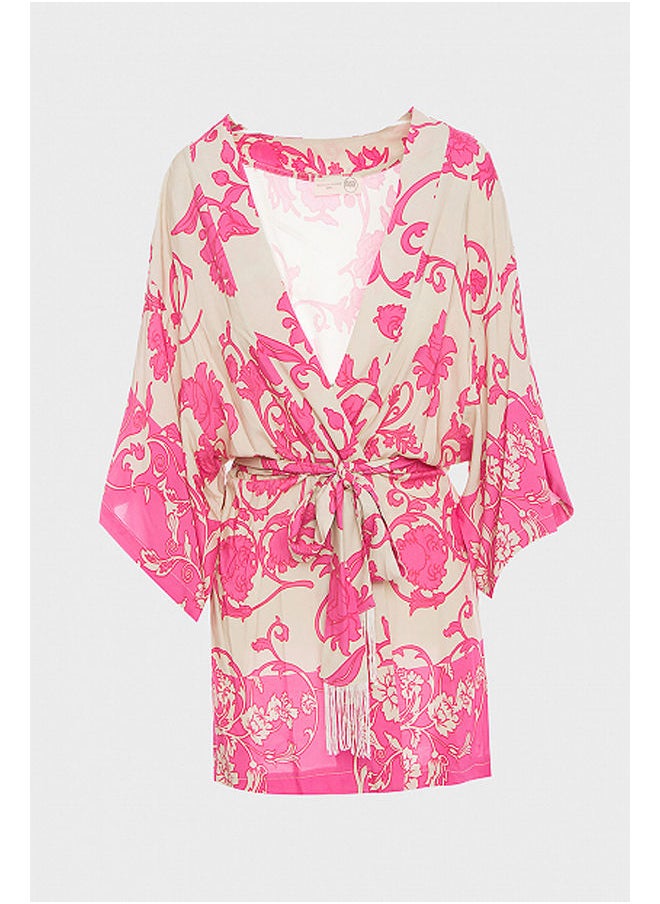 Kimono with fringes on the belt