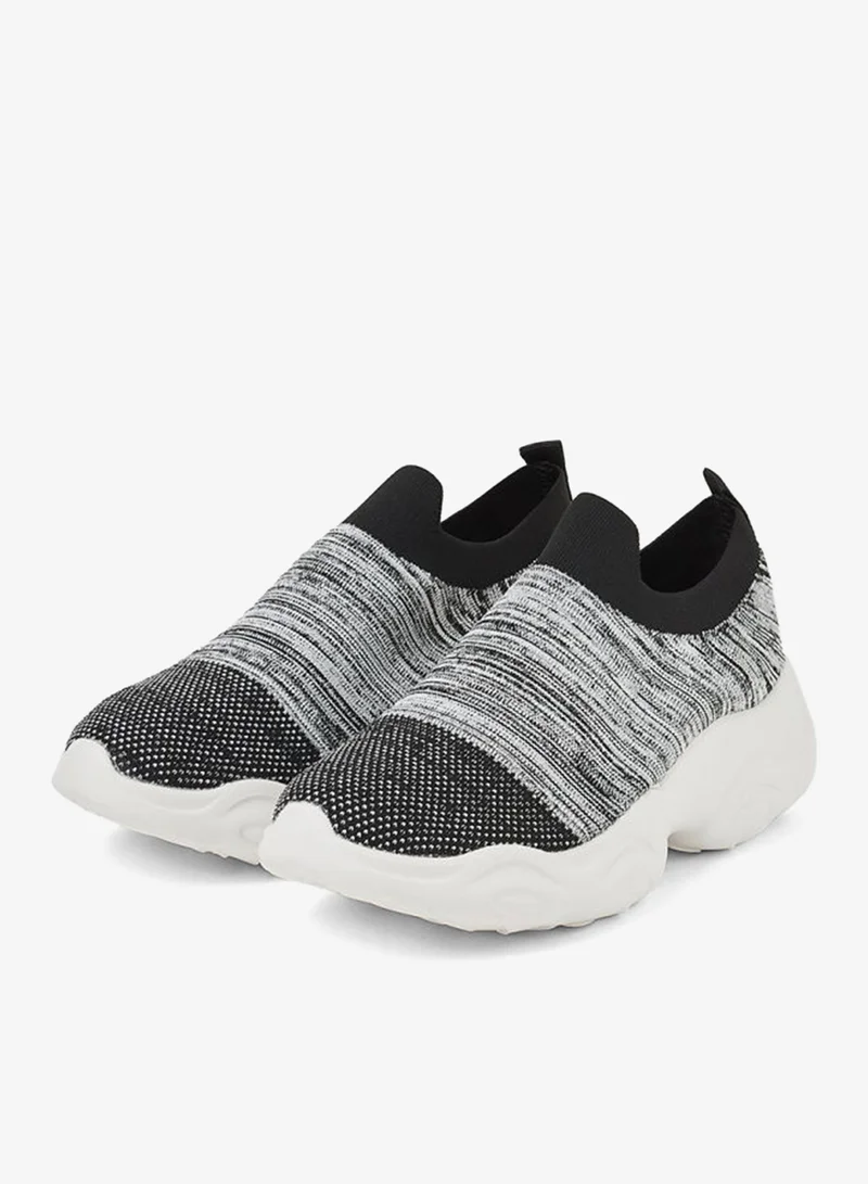 Styli Active Solid Mesh Knitted Slip-On Sneakers