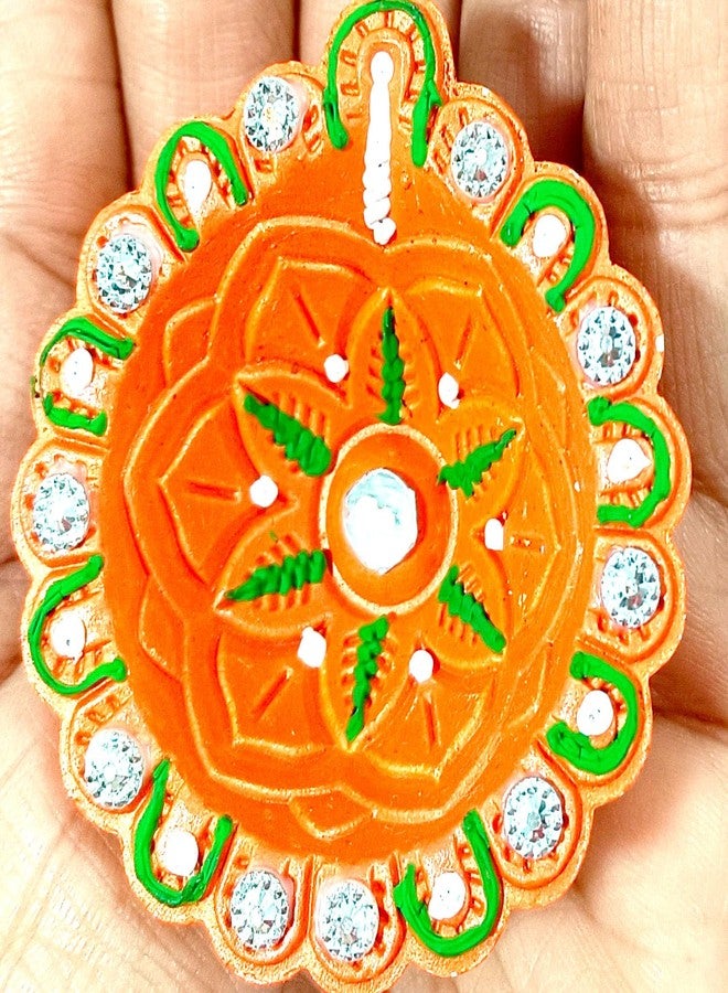 مجموعة من 6 مصابيح ديوالي بتصميم تقليدي. تُستخدم هذه المصابيح الملونة في احتفالات ديوالي منذ قرون. مصابيح طينية ملونة خاصة بعيد ديوالي، تُعدّ زينة مثالية لغرفة الصلاة في المعبد ولجميع الأعياد مثل ديوالي. - Image 4