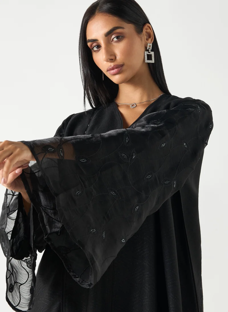 Hadiyath Al Madinah HM - Embroidered Pattern Abaya