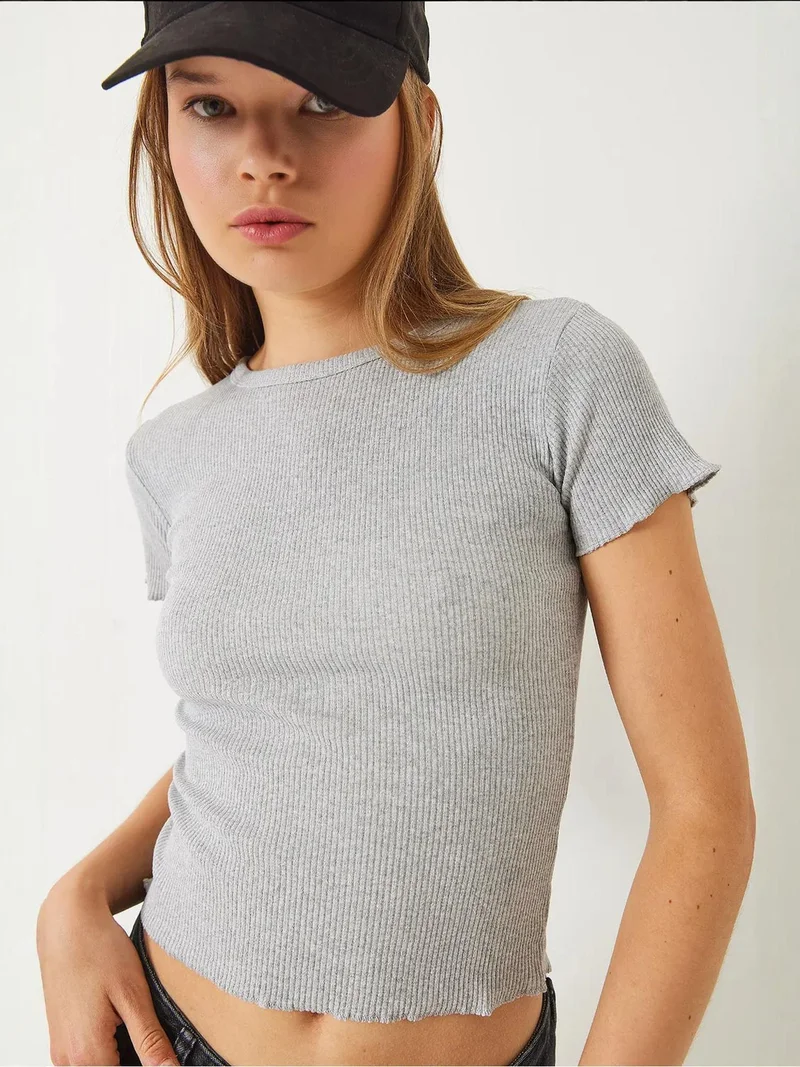 Bianco Lucci LUCCI Ribbed Striped Crop T-Shirt