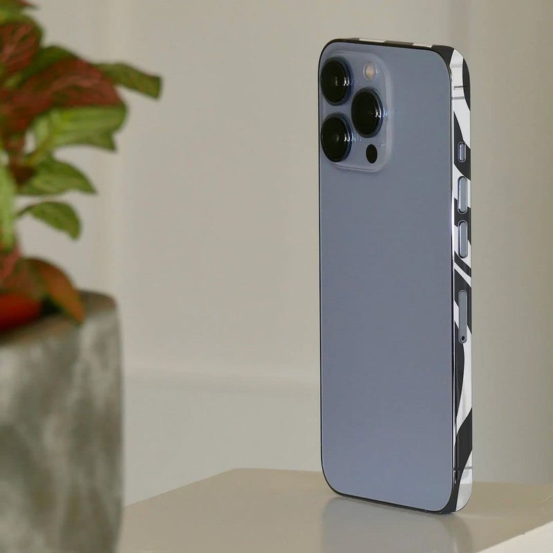 FCS ملصق جانبي من الفينيل لغطاء الجوانب متوافق مع آيفون 13 | ملصقات فيلم كروم | ملصق واقي من الفينيل لجميع الجوانب (EAA-13) - Image 3