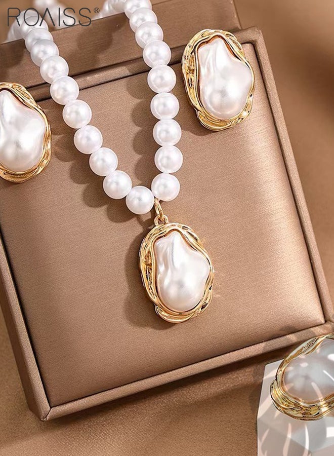 رويس طقم مجوهرات من اللؤلؤ مكون من 4 قطع للنساء، بتصميم غير متماثل مع حواف ذهبية، يتضمن قلادة وأقراط وخاتم من اللؤلؤ الباروكي الأبيض. مناسب للارتداء اليومي والحفلات وحفلات الزفاف. أقراط مثالية للعرائس وحفلات الزفاف. - Image 4