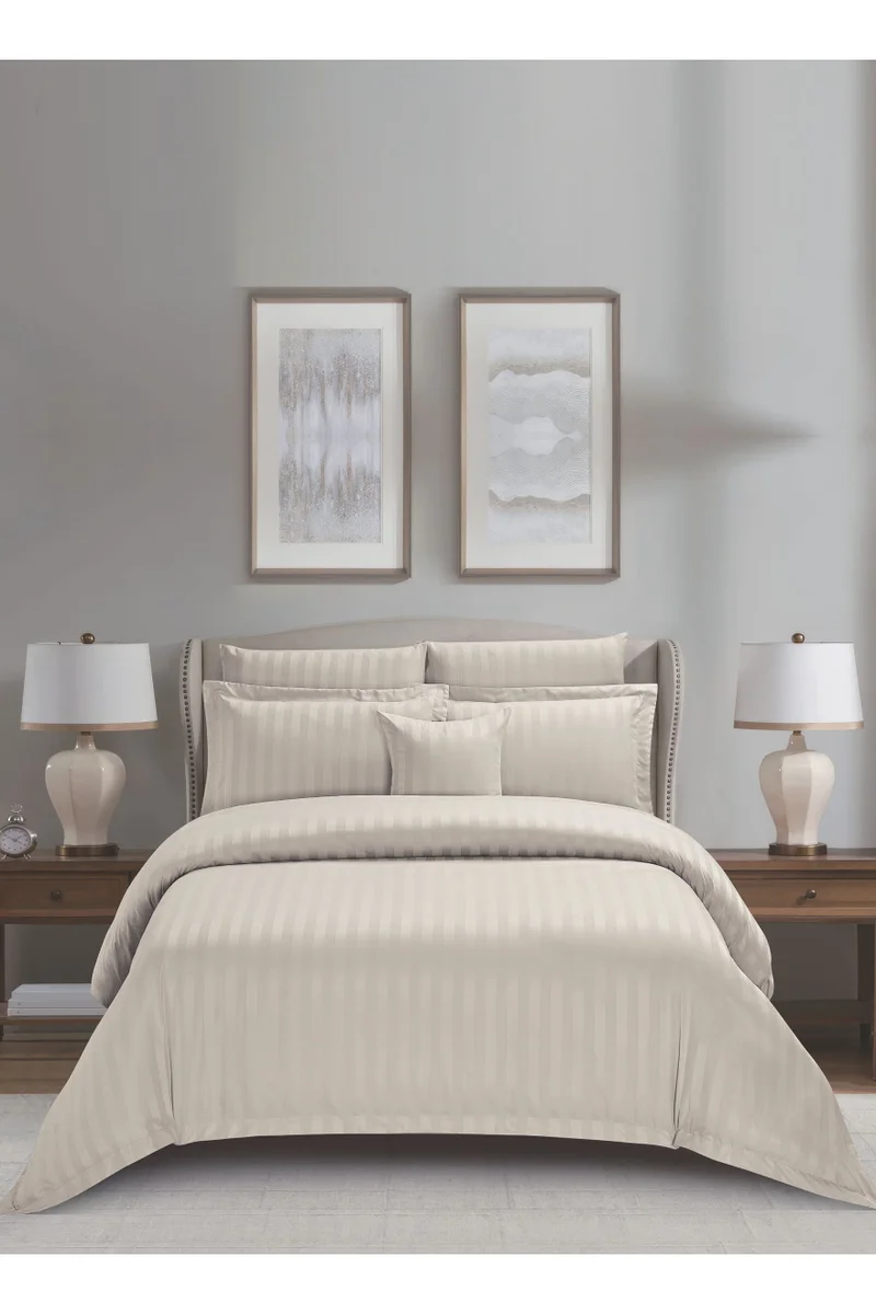 دوناتيلا Striped Comforter Set, King Size (260x240 cm), 8-Piece Hotel Bedding with 350 GSM Filling – Comforter, Comforter Cover, Fitted Sheet, Pillowcases &amp; Cushion Cover