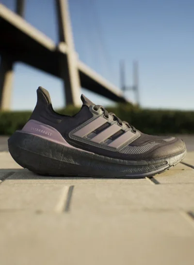 Adidas ULTRABOOST LIGHT W