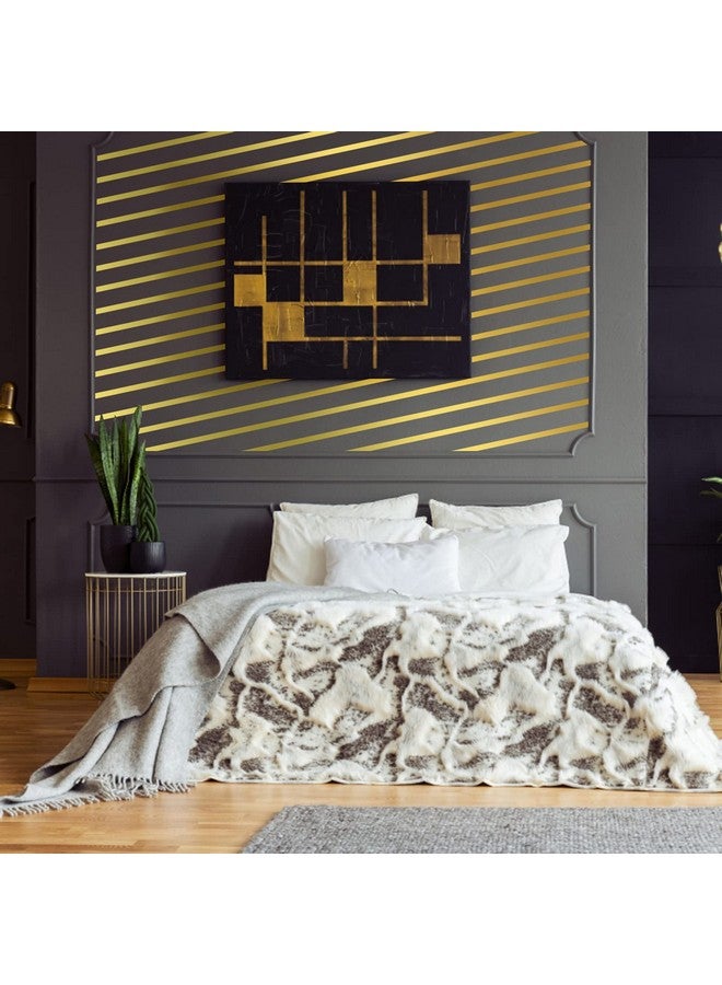 جريفوسيا 4 لفات شريط مرآة معدني، 65 قدمًا شريط فني جرافيكي ذاتي اللصق من البوليستر المعدني لتزيين الحائط وخزانة الملابس والحمام وتغليف الهدايا (ذهبي) - Image 3