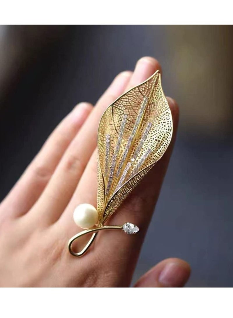 SYOSI Gold Rhinestone Brooch Pin, Women Men Fashion Crystal Delicate Leaf Brooch, Lapel Pins Elegant Dress Accessories Jewelry, Boutonniere Corsage for Hat Bag Suit Tie Wedding Birthday  - Image 3