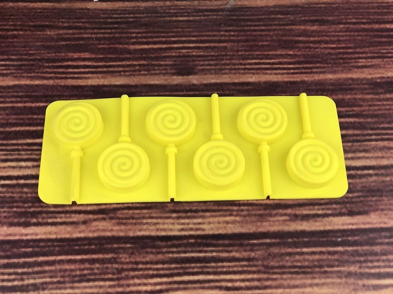 Go Hooked Go Hooked Silicone Chocolate/Ice/Lollypop Mould  - Image 1