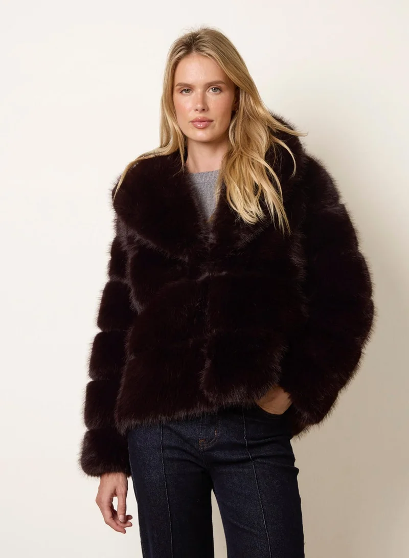 بلو فانيلا Faux Fur Cropped Jacket