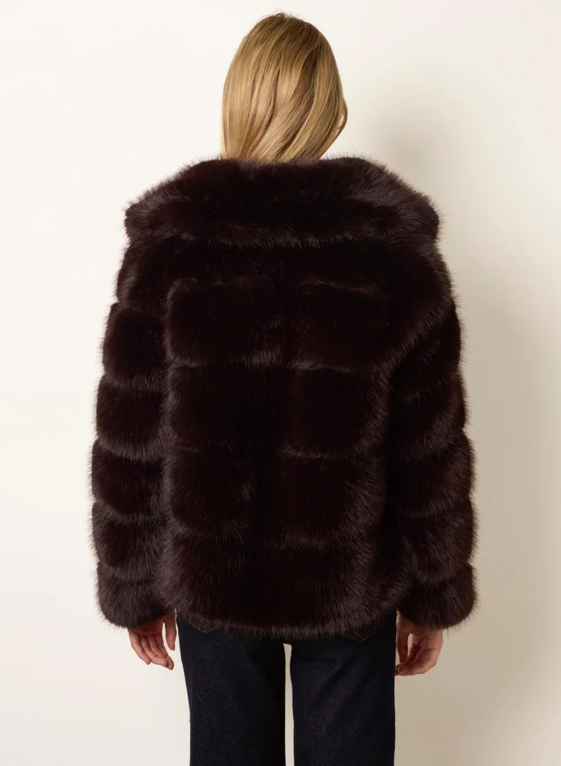 بلو فانيلا Faux Fur Cropped Jacket