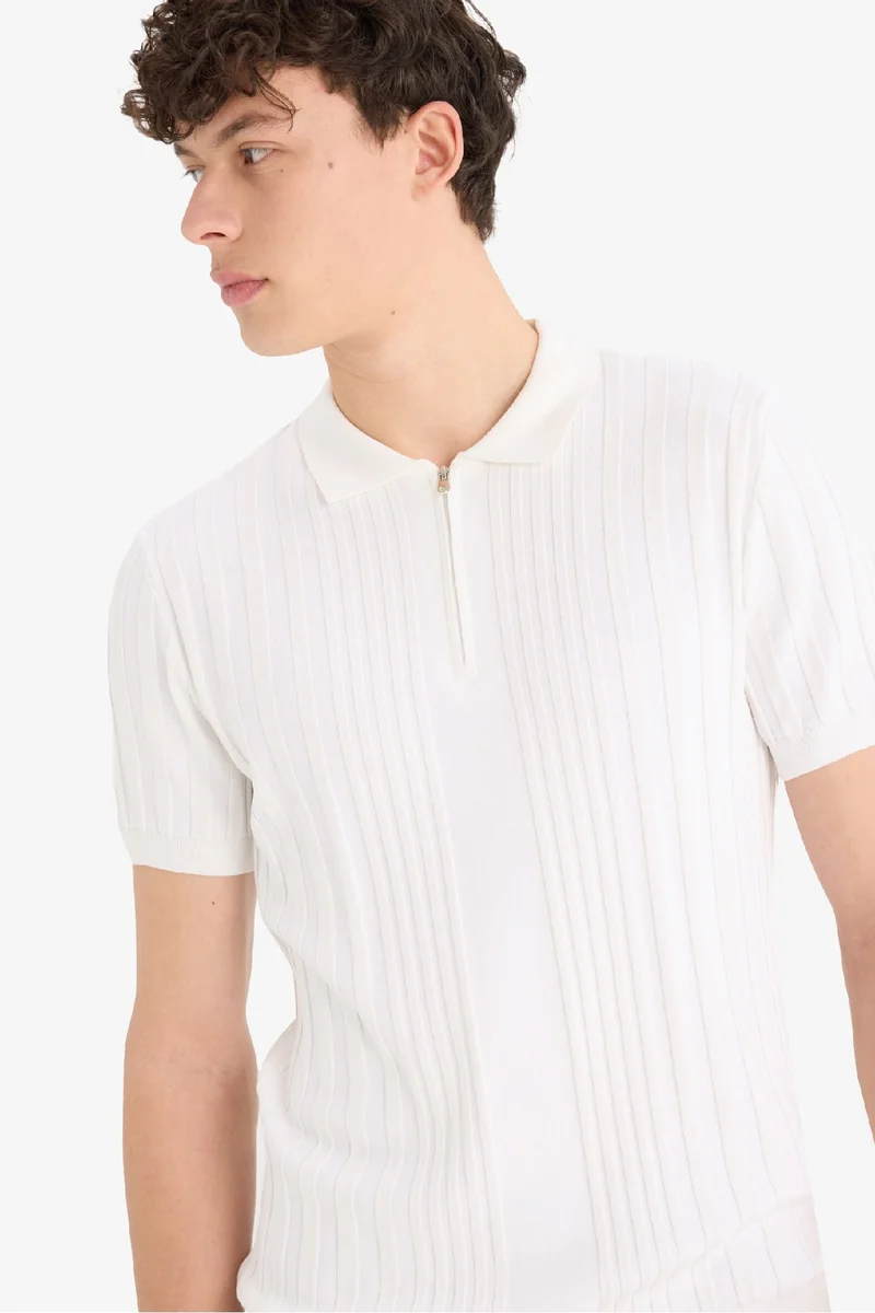 ديفاكتو Standard Fit Knitwear Polo T-Shirt