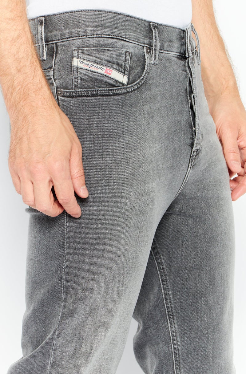 DIESEL جينز رجالي 2005 د-فاينينغ بقصة عادية سادة قابل للتمدد، أسود - Image 3