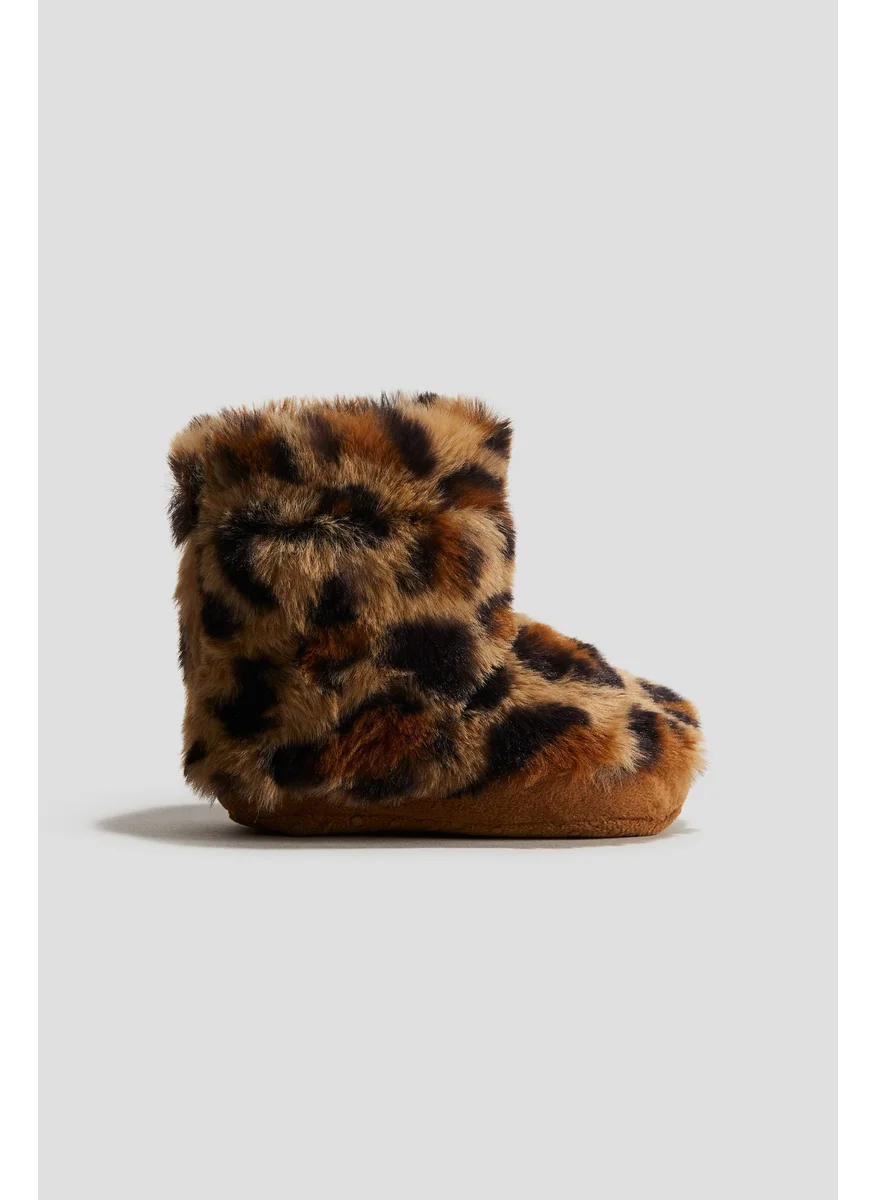 اتش اند ام Soft-Sole Fluffy Slippers