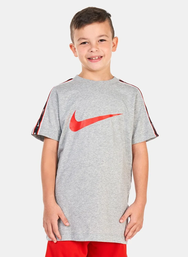 Nike Kids' Sportswear Repeat T-Shirt (Older Kids)