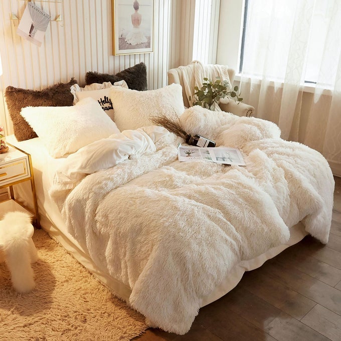 PLUSH SHAGGY DUVET COVER LUXURY ULTRA SOFT CRYSTAL VELVET FUZZY BEDDING 1PC FLUFFY FURRY COMFORTER COVER FOR BEDROOM HOME DECORATION1 FAUX FUR DUVET COVER ZIPPER CLOSURE TWIN LIGHT BEIGE
