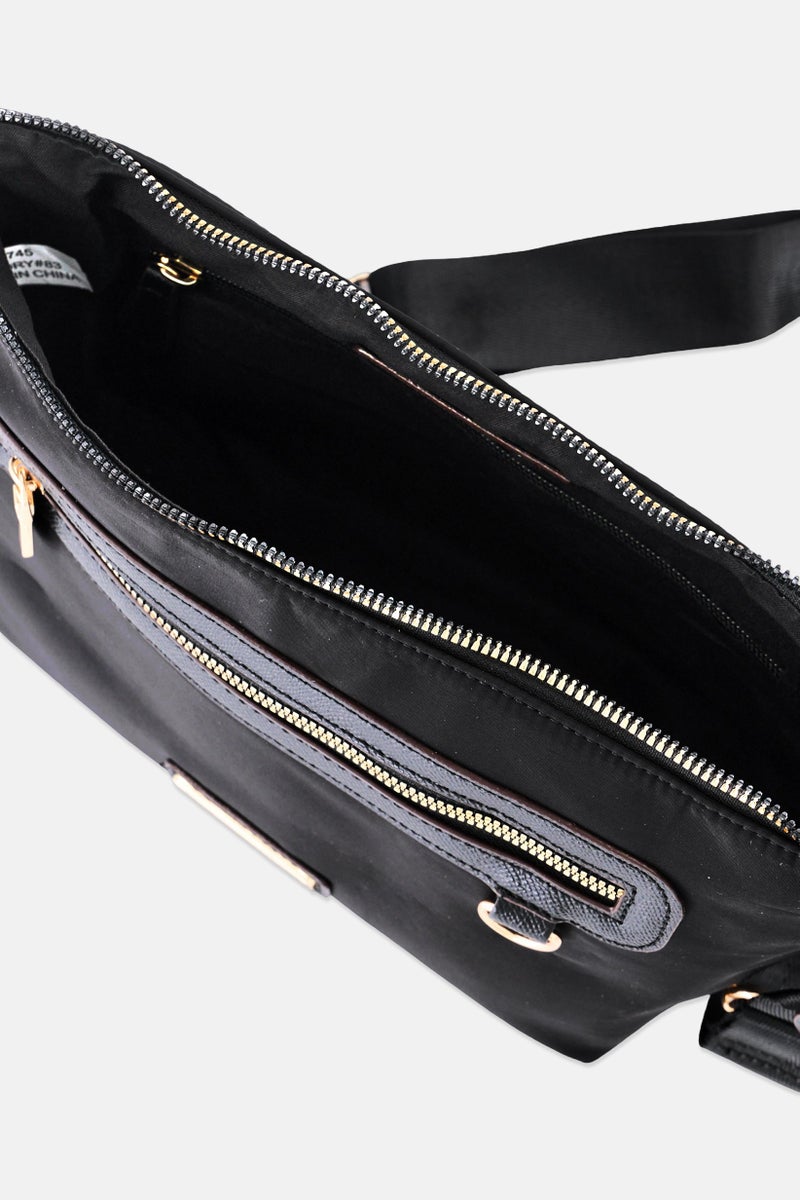 ADRIENNE VITTADINI حقيبة كتف نسائية بشعار العلامة التجارية، سوداء - Image 4