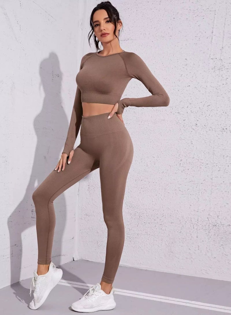 Seamless Raglan Sleeve Crop Sports Tee With Leggings  - Image 3