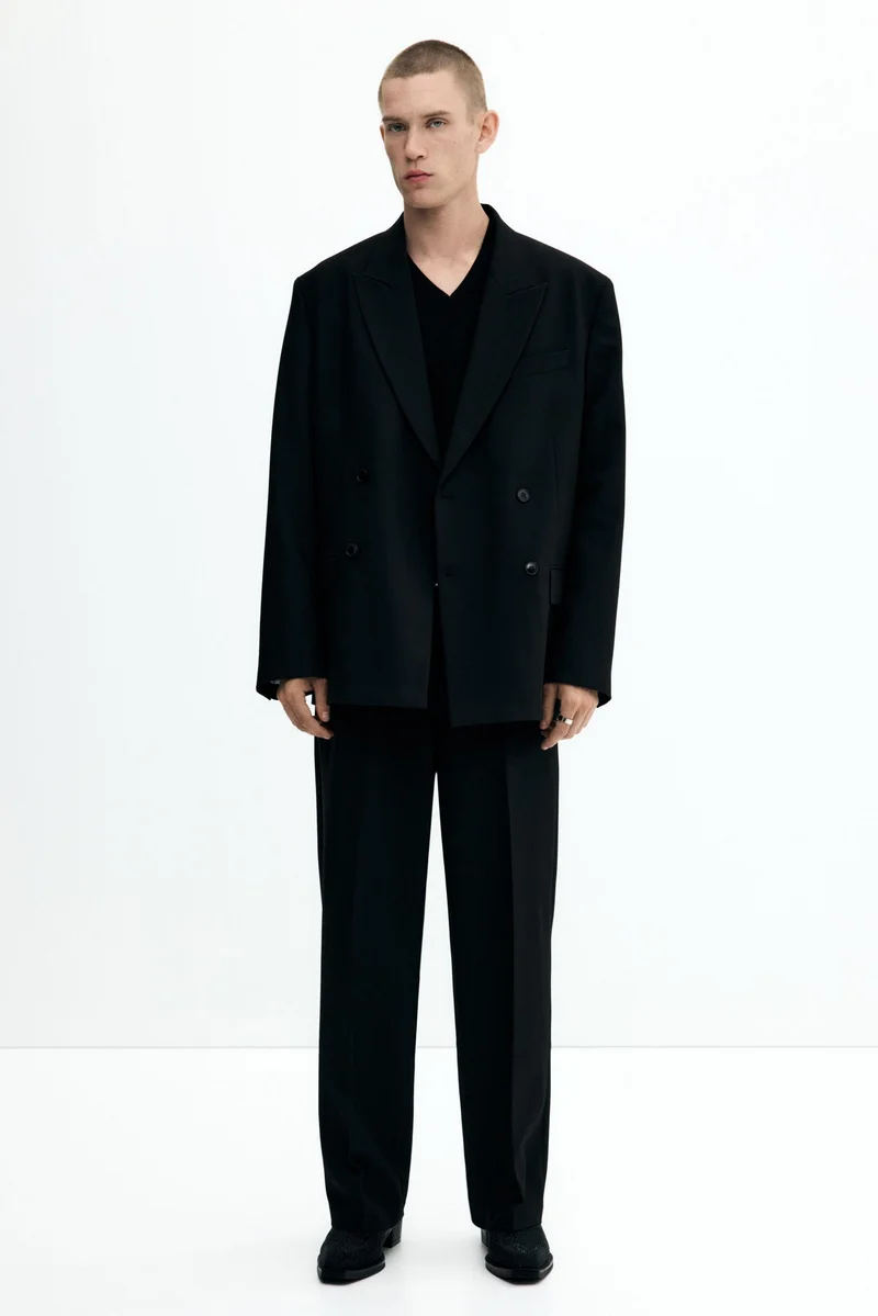 اتش اند ام جاكيت بقصة مريحة وصفين من الأزرار على الصدر