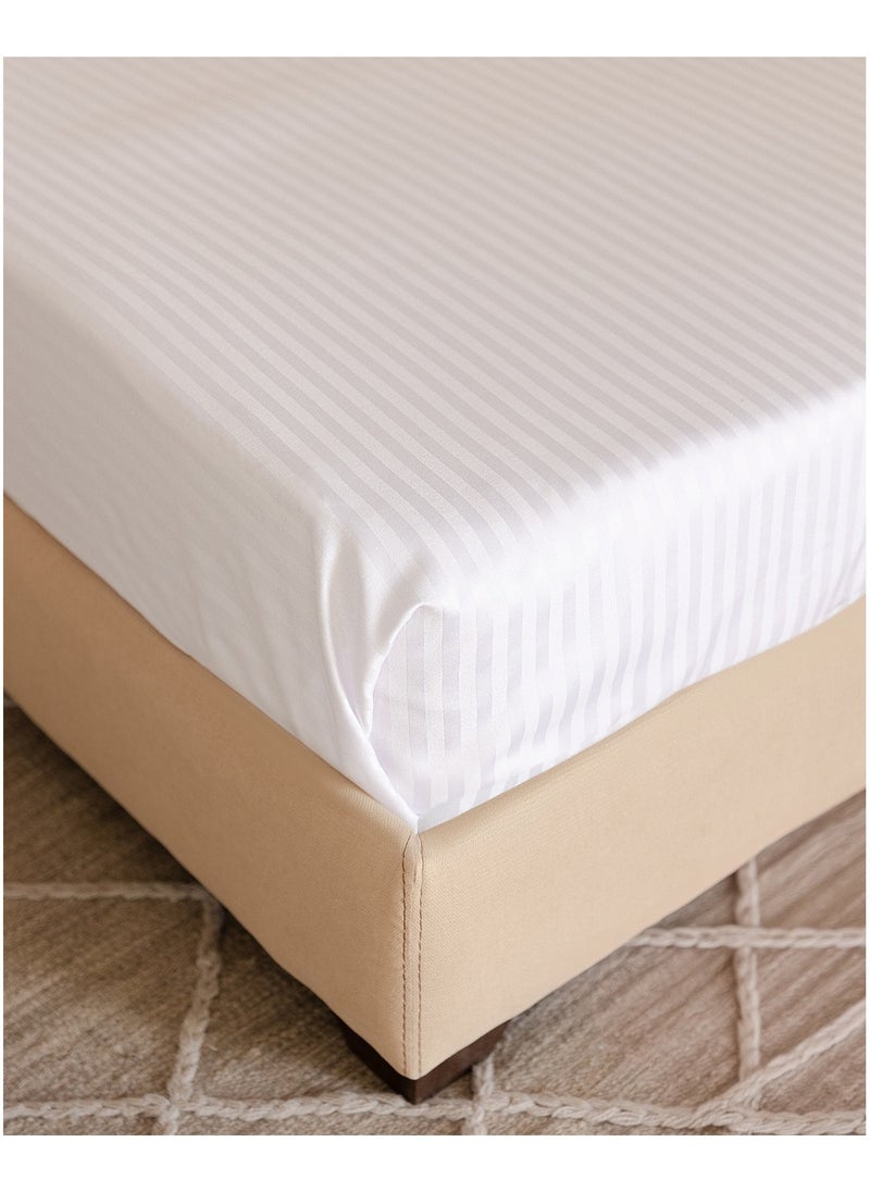 More cottons - Striped Flat Bedsheet 200 TC + 2 pillow cases - Image 1
