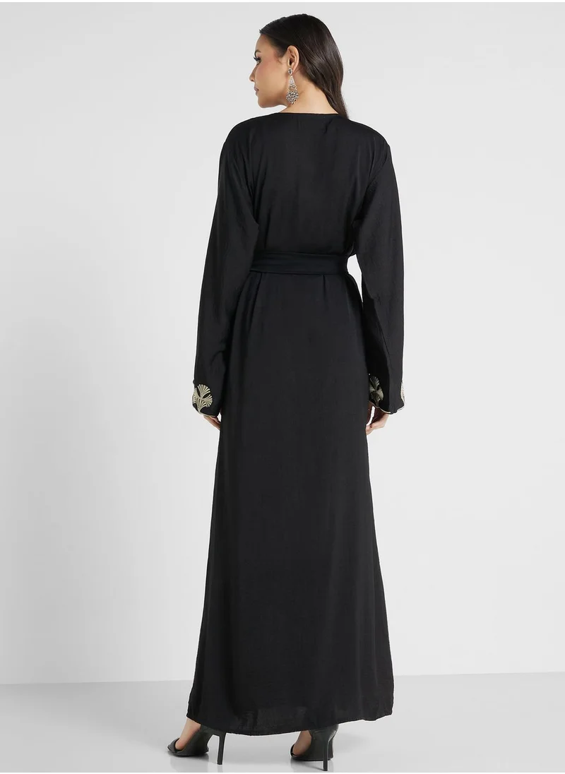 hayas closet Embroidered Belted Jalabiya