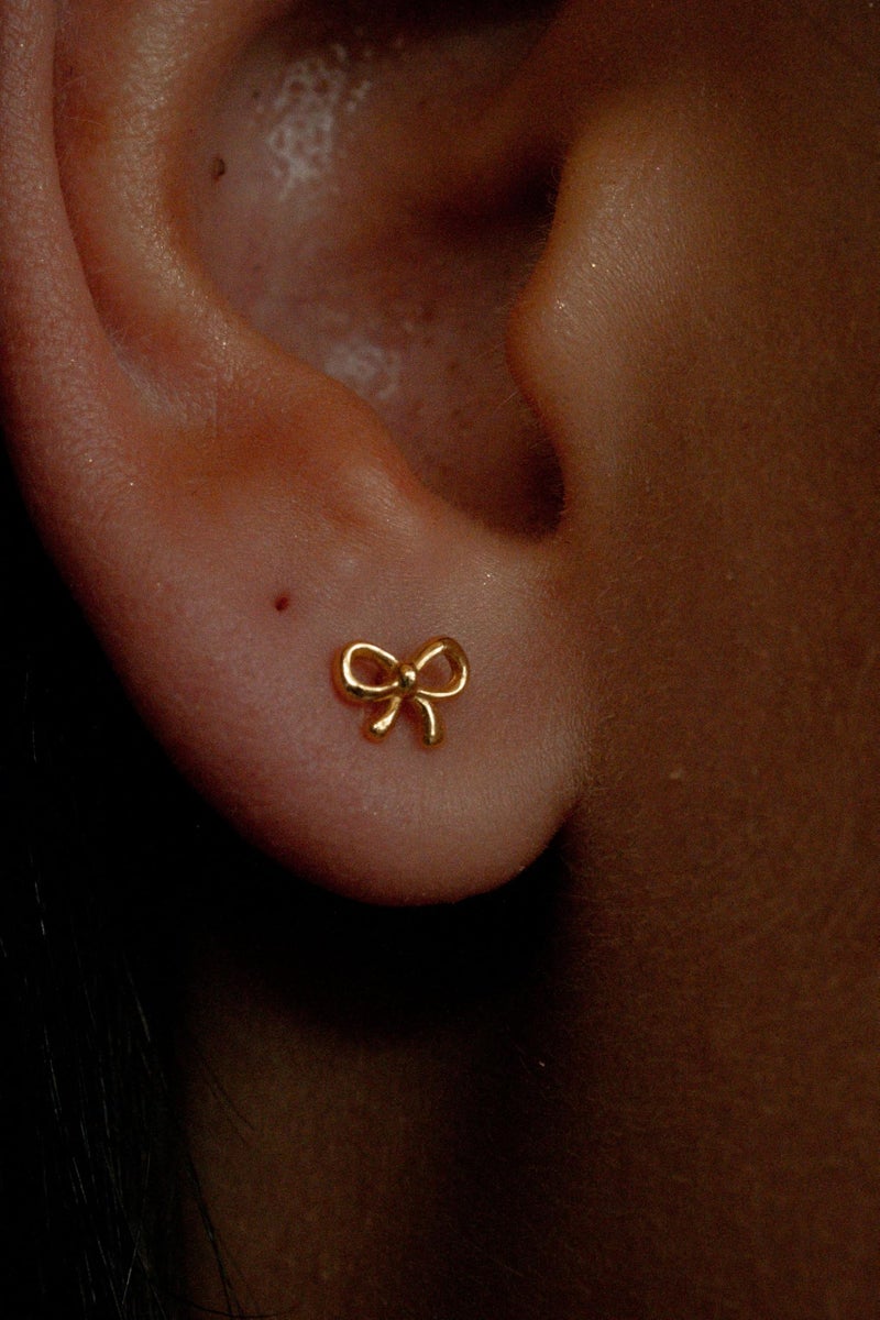 NONTAI 20G Titanium Nose Stud Gold Bow Earrings for Women, Threadless Flat Back Earrings, Tiny Bow Tragus Conch Helix Piercing Jewelry - Image 3
