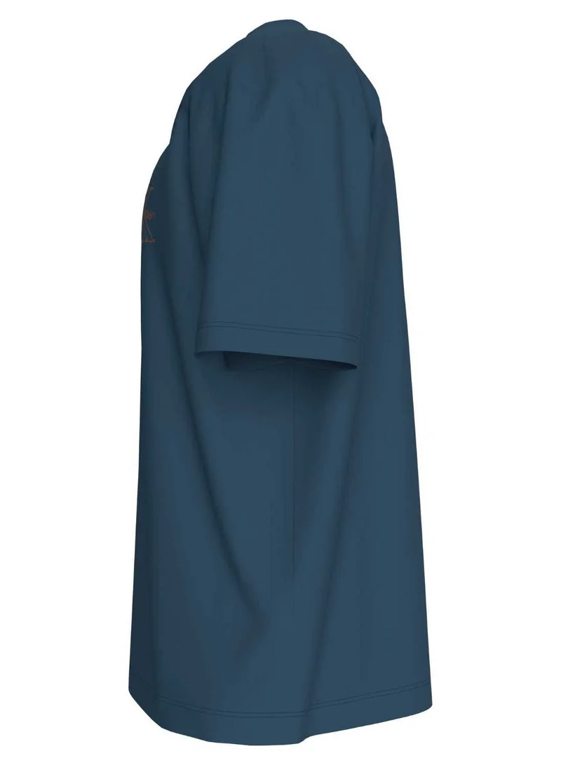 كالفن كلاين جينز تيشرت مزين بشعار حروف كلفن كلاين