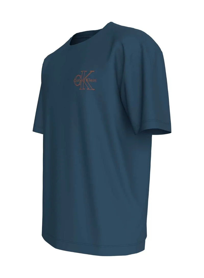 كالفن كلاين جينز تيشرت مزين بشعار حروف كلفن كلاين