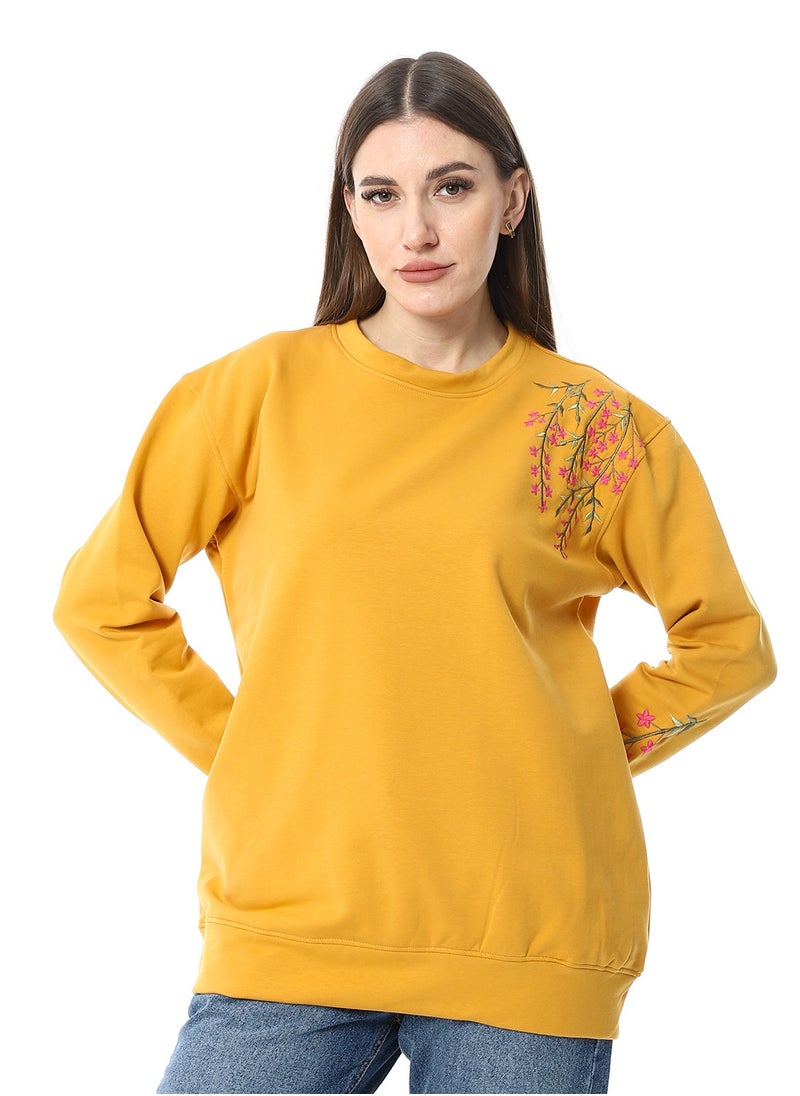 Caesar WomenEmbroidery Melton sweat Shirt With Long Sleeves  - Image 1