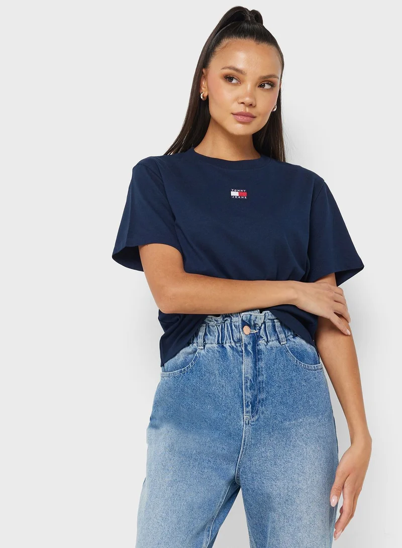 TOMMY JEANS Logo Badge T-Shirt