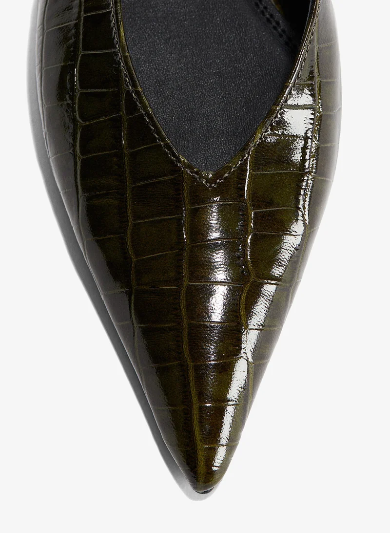 اتش اند ام حذاء جلدي بشريط خلفي