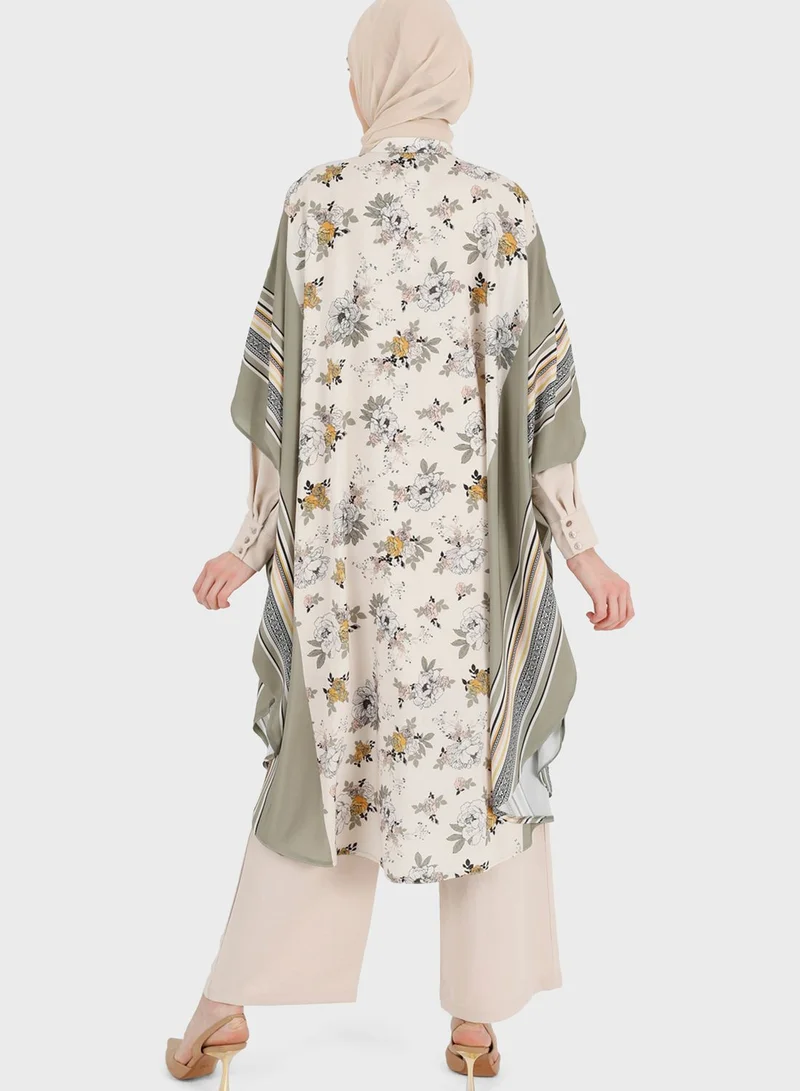 Refka by modanisa Floral Print Cape Sleeve Abaya