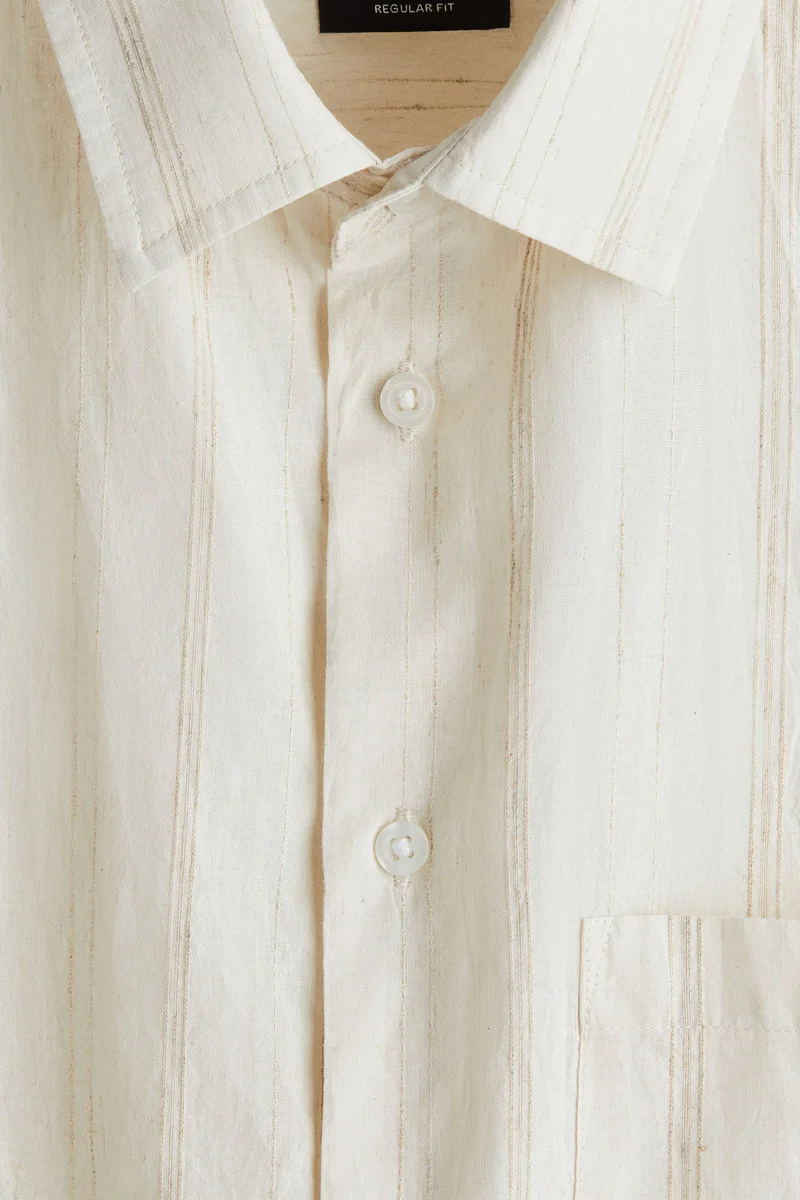 اتش اند ام قميص قصير الأكمام بقصة عادية