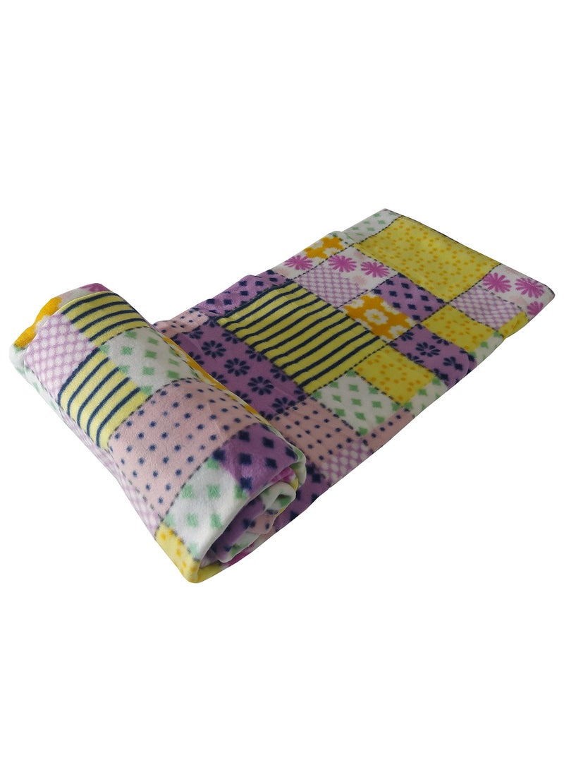 بطانية ناعمة وخفيفة الوزن مقاس مزدوج 176*147 سم من المايكروفايبر لتدفئة مثالية لجميع المواسم ومناسبة للسرير والاريكة - Image 3