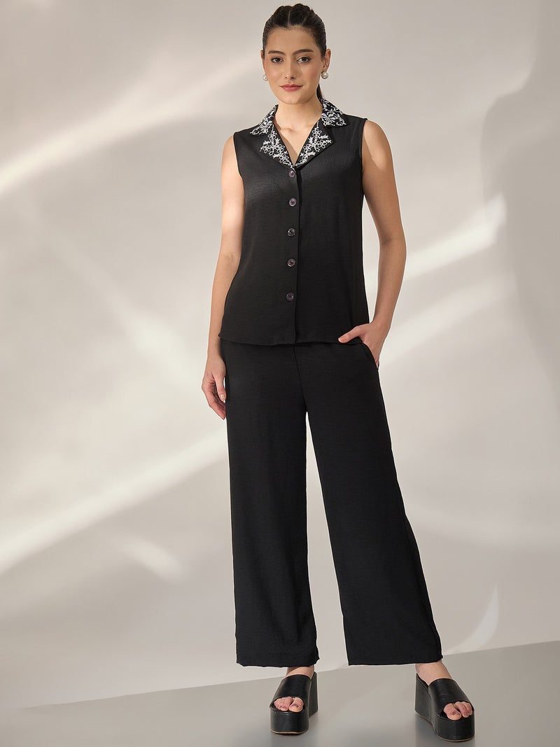 بانيت طقم متناسق (Co-ord Set) قميص مطرَّز بياقة كلاسيكية مع بنطلون - أسود - Image 1