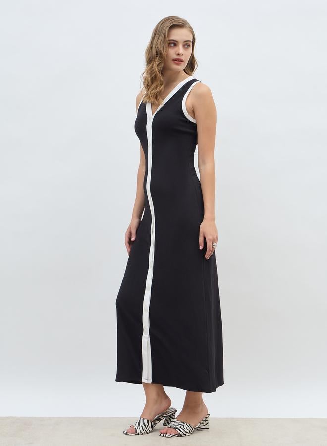 Styli Styli Women Black Contrast Trim Sleeveless Sheath Maxi Dress with Button Front  - Image 3