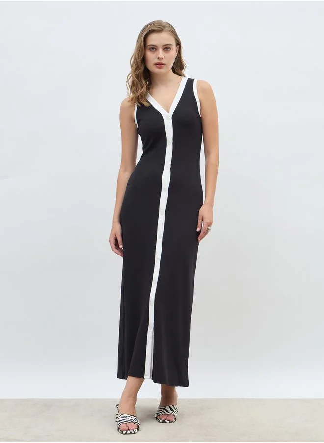 ستايلي Styli Women Black Contrast Trim Sleeveless Sheath Maxi Dress with Button Front