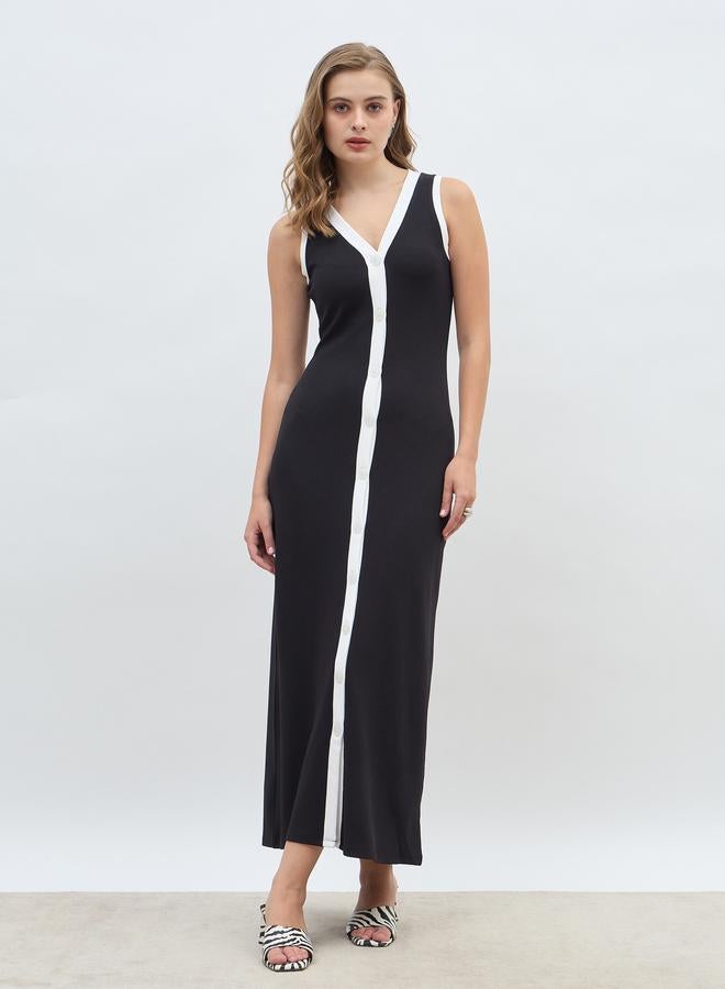Styli Styli Women Black Contrast Trim Sleeveless Sheath Maxi Dress with Button Front  - Image 2