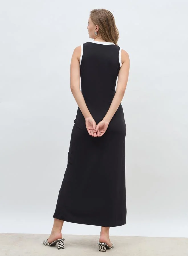 Styli Women Black Contrast Trim Sleeveless Sheath Maxi Dress with Button Front