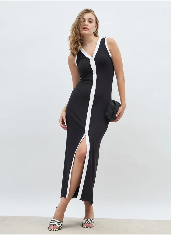 ستايلي Styli Women Black Contrast Trim Sleeveless Sheath Maxi Dress with Button Front