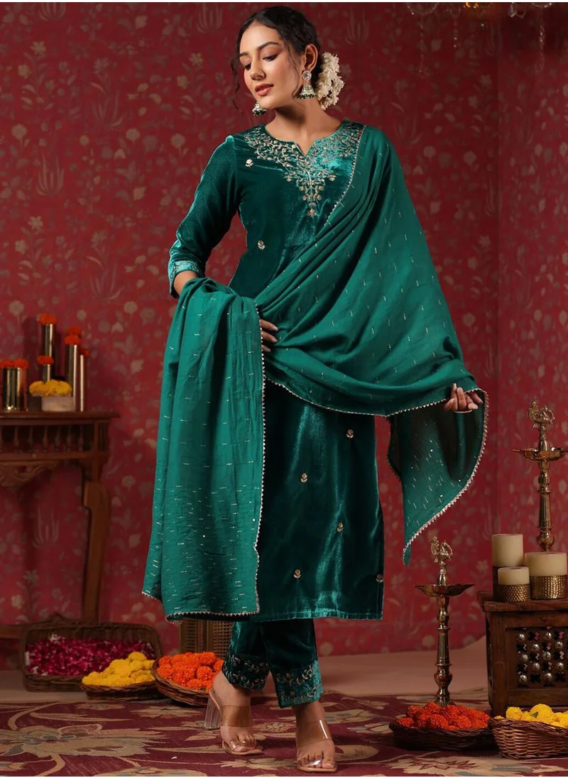 آي شين Straight Fit Embroidered Pattern Round Neck Three-Quarter Sleeves Teal Colour Knitted Cotton Kurta Set for Women with Semi Elastic Closure - A Statement Piece for Every Look
