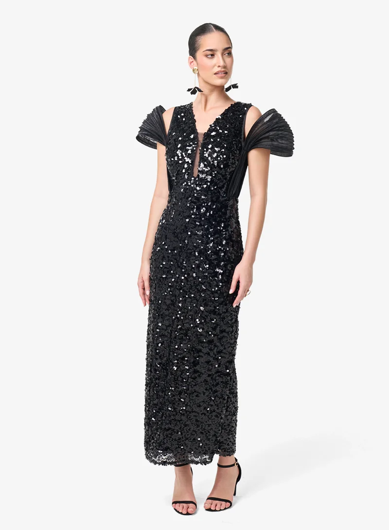 Threadz by Ajooni V-Neck Lace Detail Maxi Dress