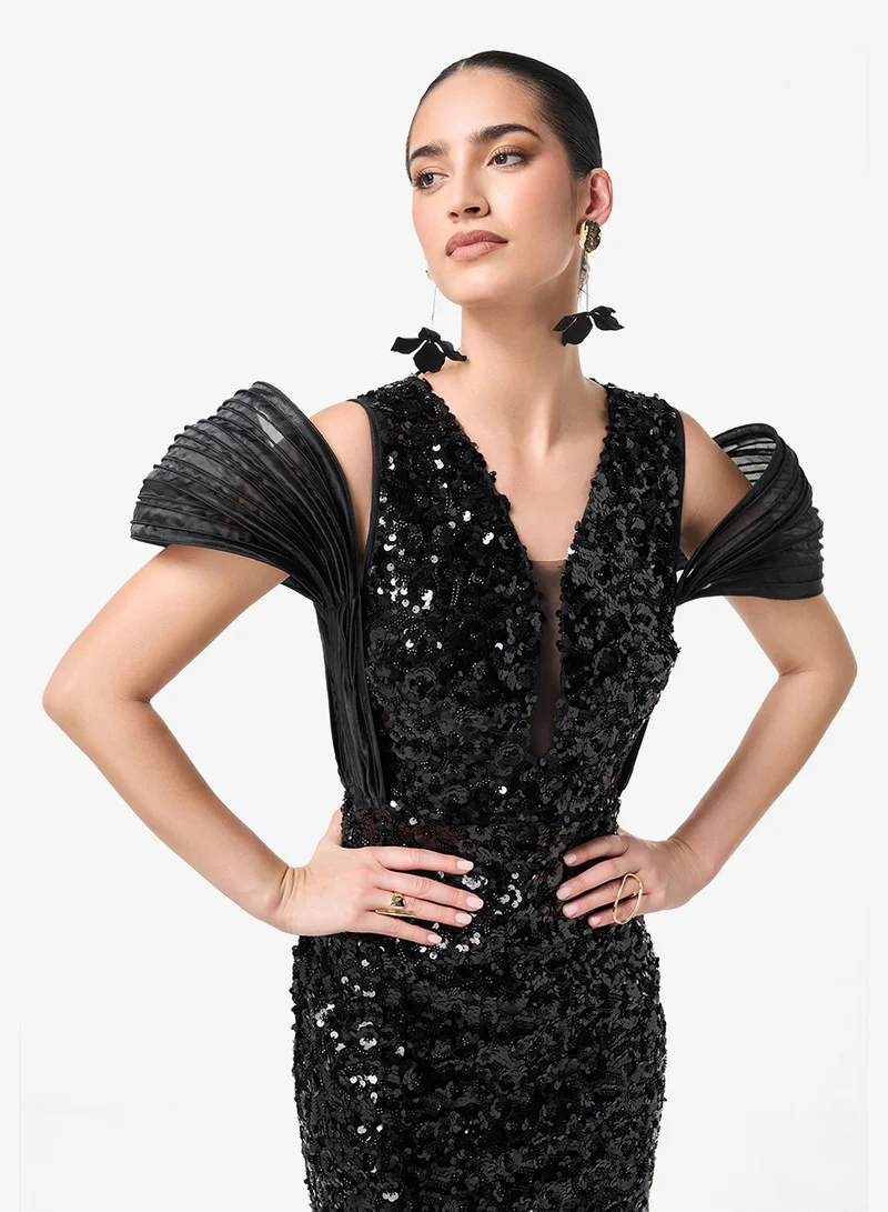 Threadz by Ajooni V-Neck Lace Detail Maxi Dress