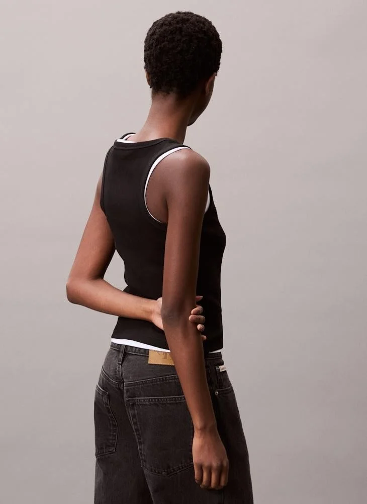 كالفن كلاين جينز تيشيرت بدون أكمام بشعار